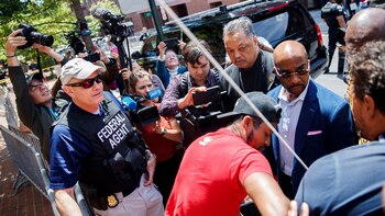 El reverendo pudo hacer ingresar