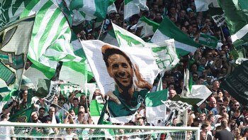 Claudio Pizarro es ídolo en