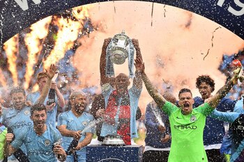 Manchester City celebra el título de