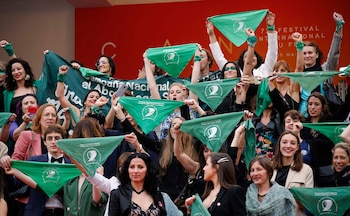 “Que Sea Ley” REUTERS/Jean-Paul Pelissier