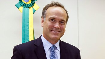 John Tonelli, de la firma