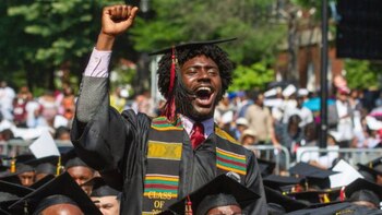 Los estudiantes lloraron de felicidad