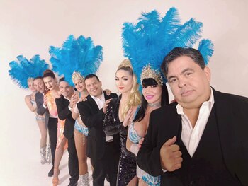 Carlucho a lo largo de