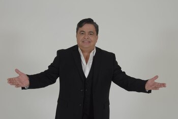 Carlucho conductor y humorista cubano