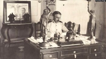 Leonard Wood en su despacho.