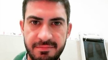 El médico José Paulos recibió