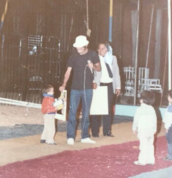 Miguel pasó al escenario con