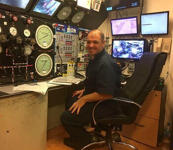 José Moriondo en el control