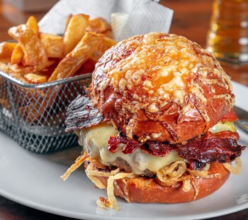 La clásica hamburguesa Pony con