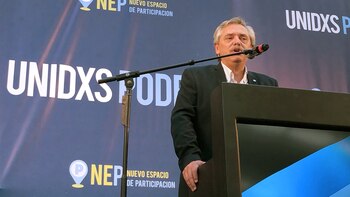 Alberto Fernández en el estadio