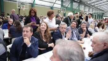 Alberto Fernández, en la mesa