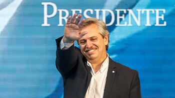 Alberto Fernández mantiene un vínculo