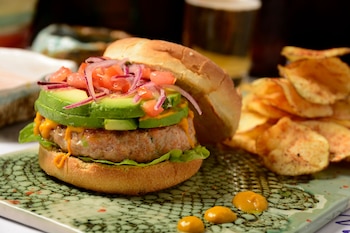 Hamburguesa de salmón