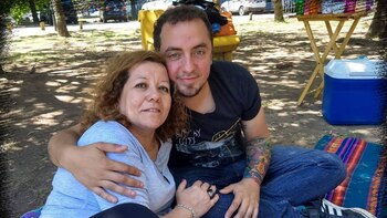 Adriana García y su hijo,