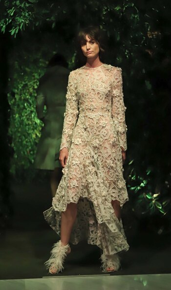 Transparencias y bordes irregulares.