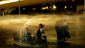 Represión a un grupo de