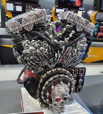 Un llamativo gabinete en el