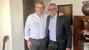 Alberto Fernández con el intendente de Tigre, Julio Zamora