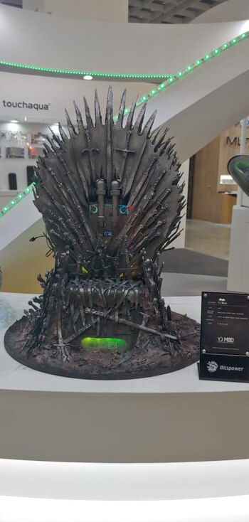 Una gabinete que replica el