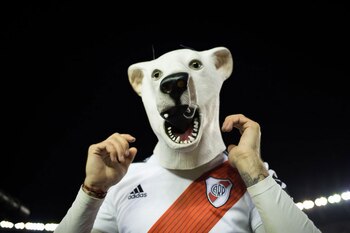 El “Oso” Pratto volvió a