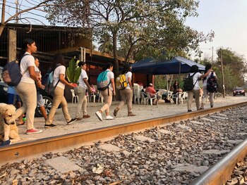 Antes del entierro de Germán, sus compañeros de preparatoria hicieron un último pase de lista (Foto: Especial)
