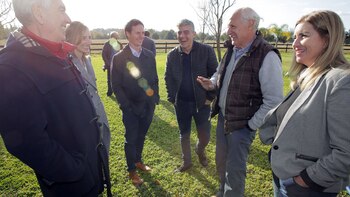 Roberto Lavagna junto a los