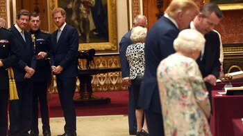 El príncipe Harry fue solo