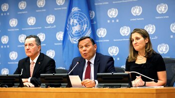 Roberto Ampuero (Chile), Néstor Popolizio (Perú) y Chrystia Freeland (Canadá)