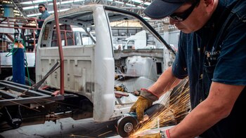 Una fábrica de camionetas en