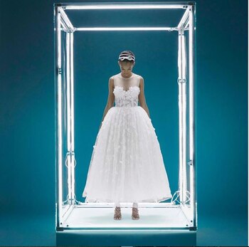 Vestido tipo corsé de encaje,