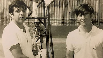 El gran campeón mexicano (izquierda),