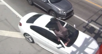 Arsenio Caballero volando sobre el