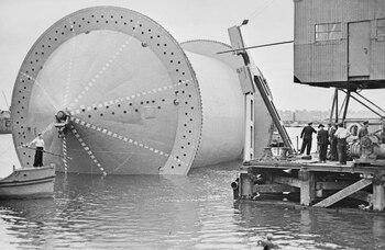 El enorme carretel utilizado para