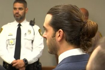 El juez Alan Fine le