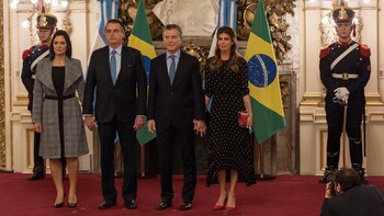 Michelle, Jair, Mauricio Macri y Juliana Awada en Casa Rosada esta mañana (Adrián Escándar)