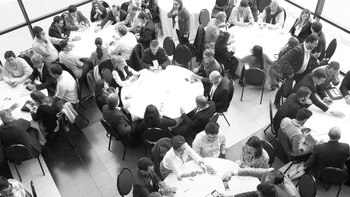 Para analizar la realidad del