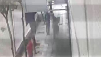 El periodista intentó perseguir al motochorro