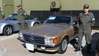 Además de los autos de