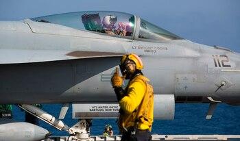 Un F/A-18 Super Hornet se