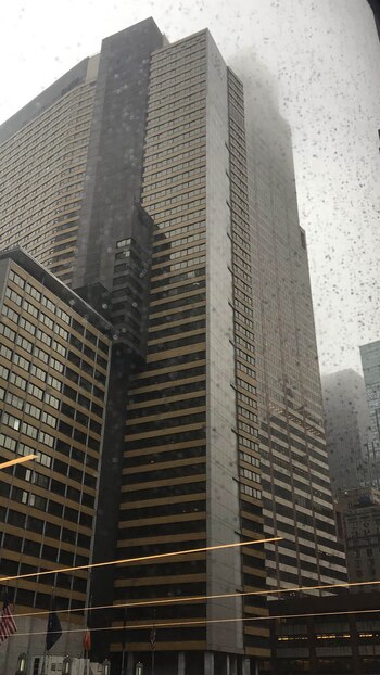 El edificio donde se estrelló