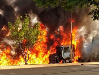 El tráiler se incendió, pero