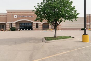 The Village Church en Flower