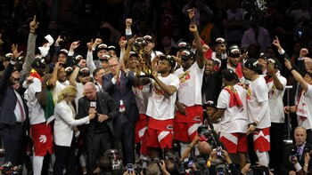 Toronto Raptors festeja la obtención