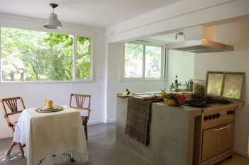 El cemento alisado viste los