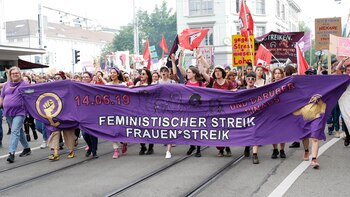 Decenas de miles de mujeres