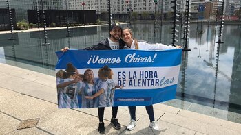 Una de las banderas en