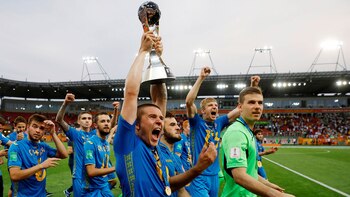 El ucraniano Viktor Korniienko celebra con