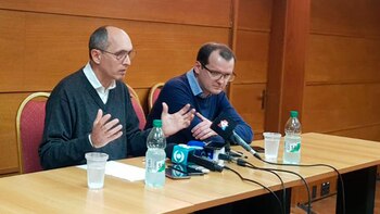 Gonzalo Casaravilla (izquierda), presidente de