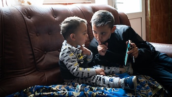 Constantin, a la izquierda, con