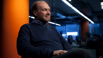 El empresario celebró la firma